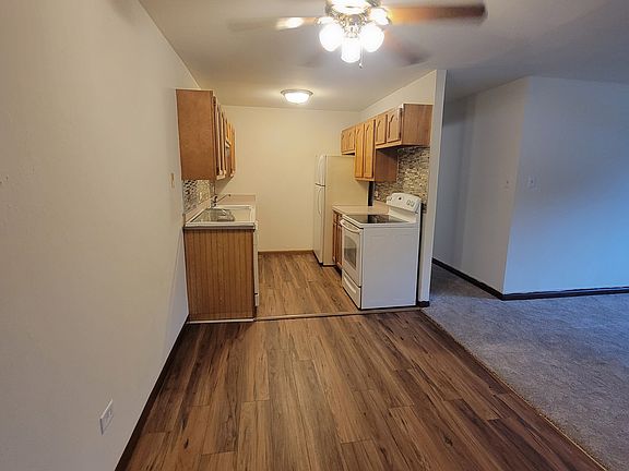 3rd image of 4741 151st St APT 205