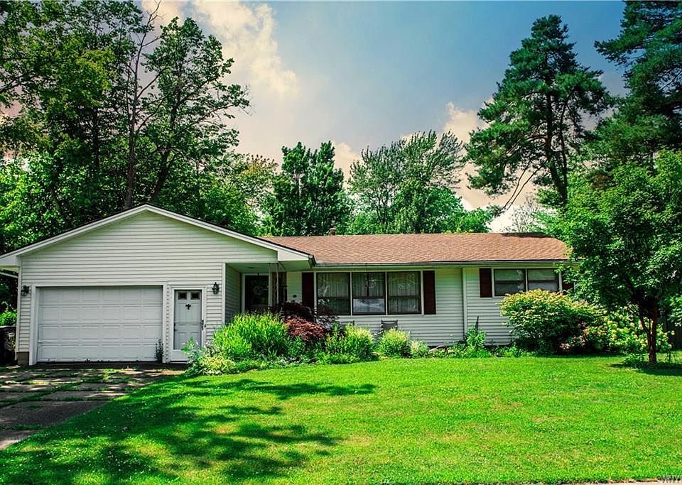 1st image of 5560 James Dr