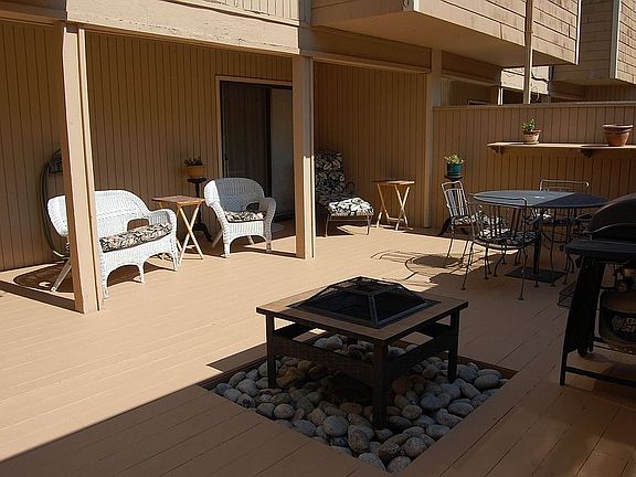 3rd image of 6527 Pinewood Dr