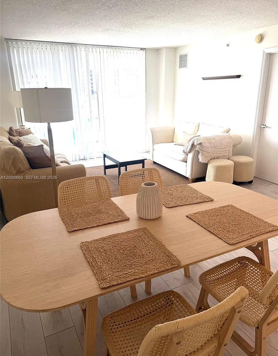 The Collins Condo — Photo 3
