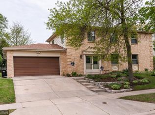 1017 19th St NE, Rochester, MN 55906