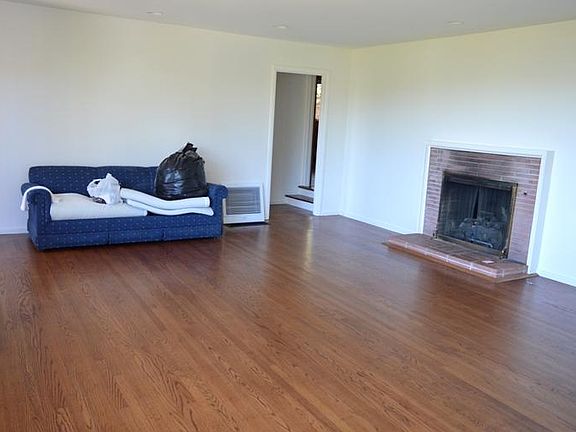 4th image of 123 Girard Ave