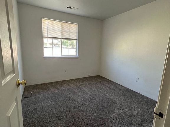 5th image of 4762 Lombard Dr