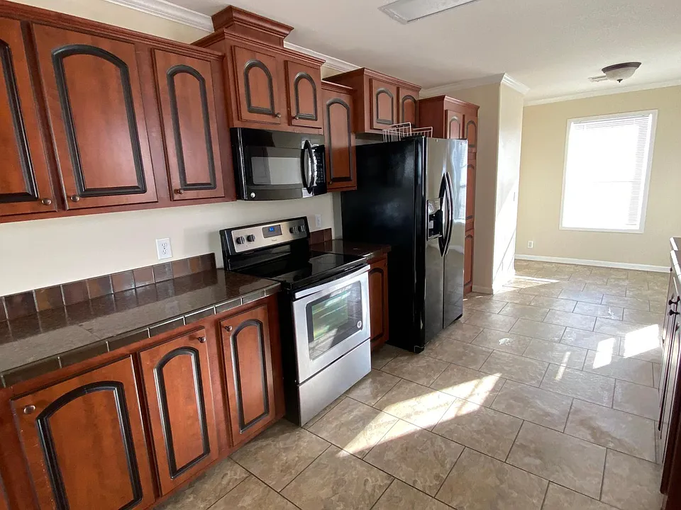 26300 Standard Dedeaux Rd