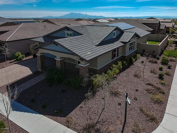 4th image of 20471 W Briarwood Dr