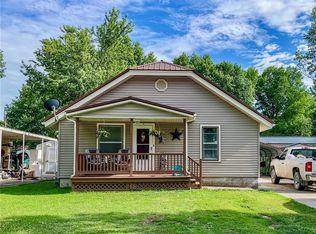 1206 Grand Ave, Parsons, KS 67357