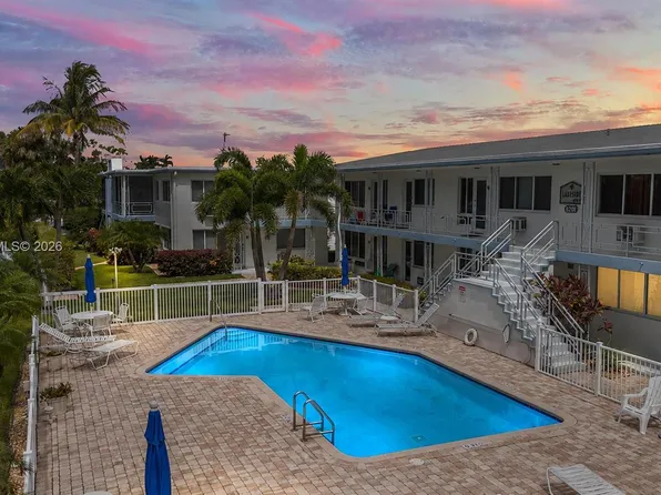 3201 SE 12th St APT A2, Pompano Beach, FL 33062