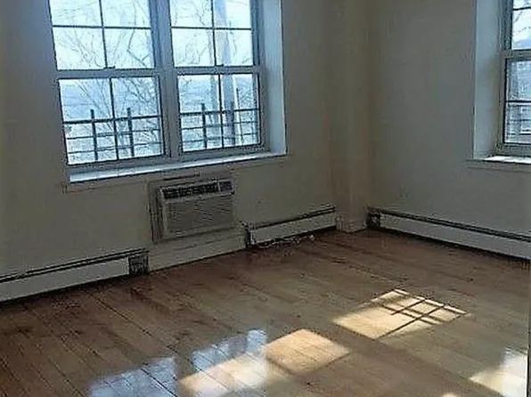 3403 Riverdale Avenue image 9 of 12