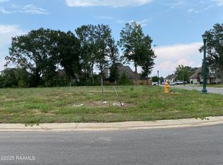200 Leaning Oak Dr, Lafayette, LA 70508