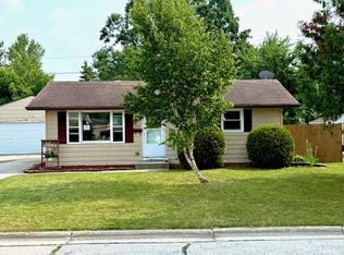 229 Shelly Dr, Sheboygan Falls, WI 53085