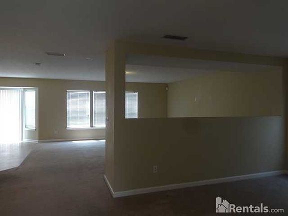 2nd image of 749 Rembrandt Ave