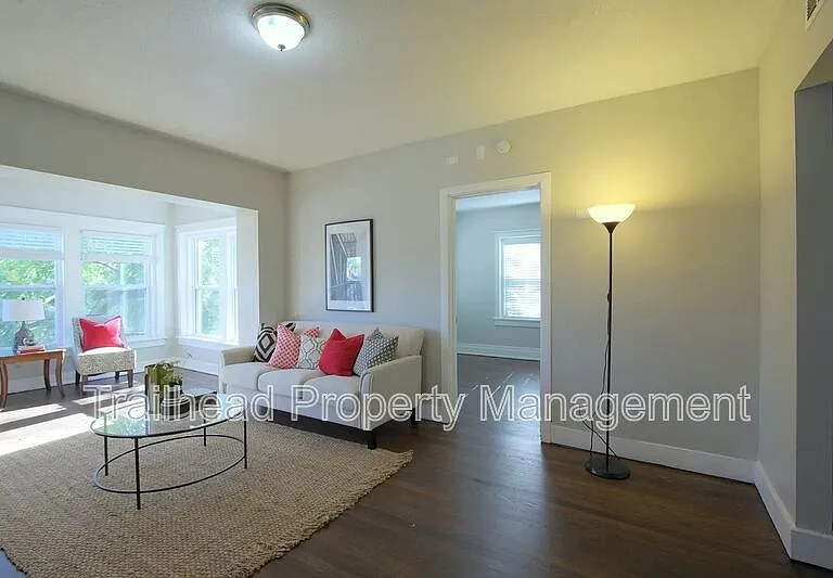 1214 Brush Creek Blvd #3 — Photo 4