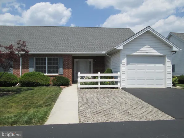 11 Clifton Ter, Carlisle, PA 17015