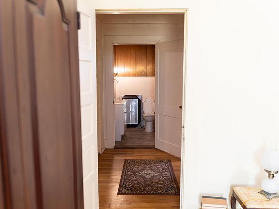 5th image of 610 Branton Ave