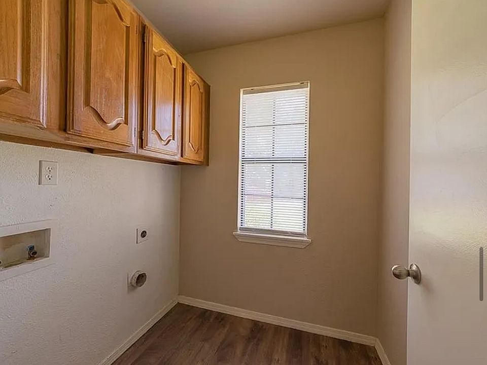 1st image of 4241 Ireland Dr