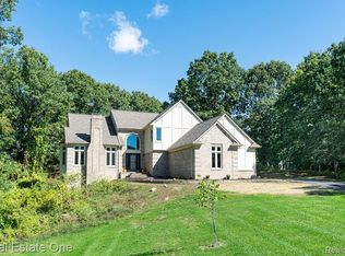 4586 Klais Dr, Clarkston, MI 48348