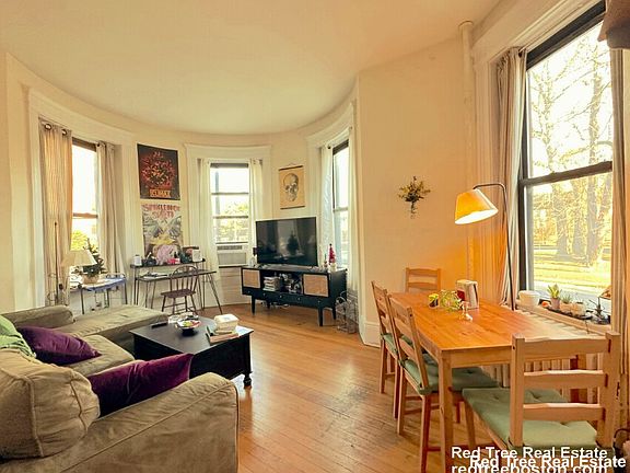 5th image of 583 Beacon St APT 1