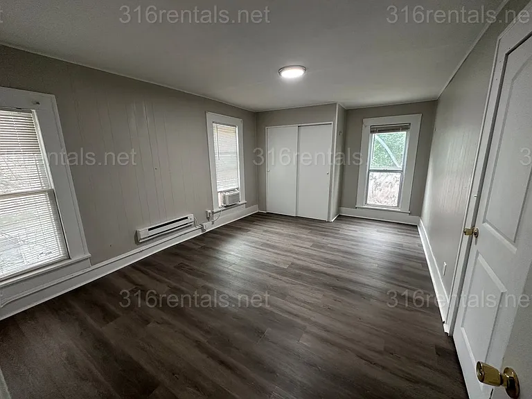 201 N Clarence St #201 — Photo 9