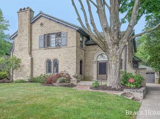 937 San Lucia Dr SE, East Grand Rapids, MI 49506