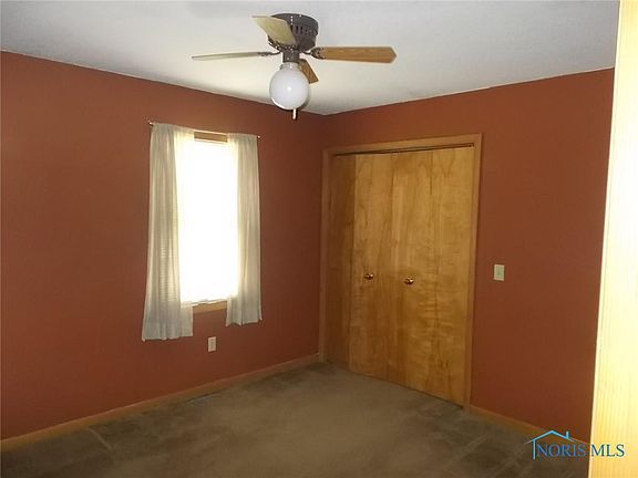 5th image of 704 Harvest Ln