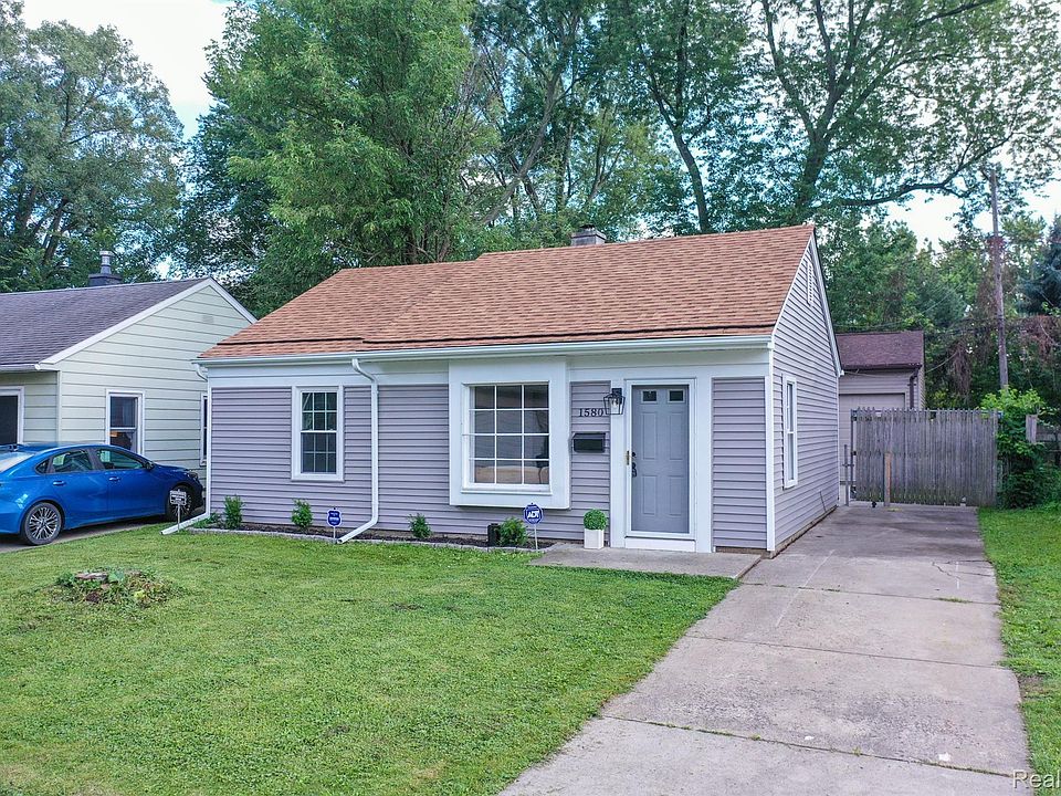 1st image of 1580 Moorhouse St