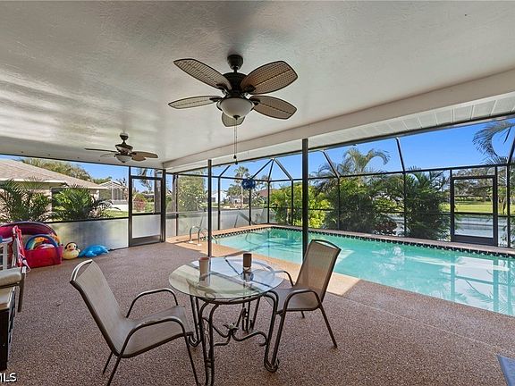 2nd image of 609 SW 35th Ter