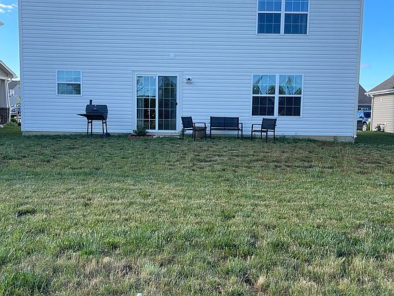 3rd image of 657 Albermarle Dr