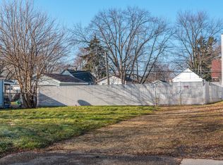632 N Lancaster Ave, Aurora, IL 60506