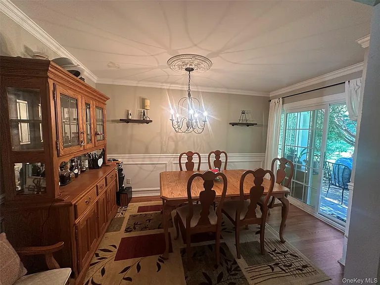 121 Villagegreen Ct — Photo 12
