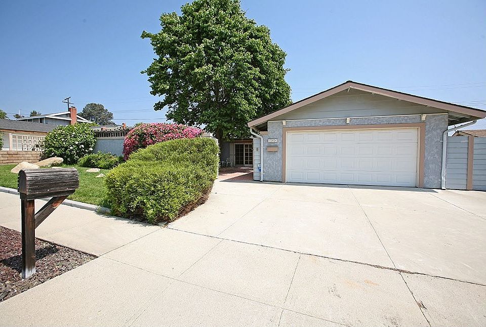 1st image of 106 Pajaro Ave