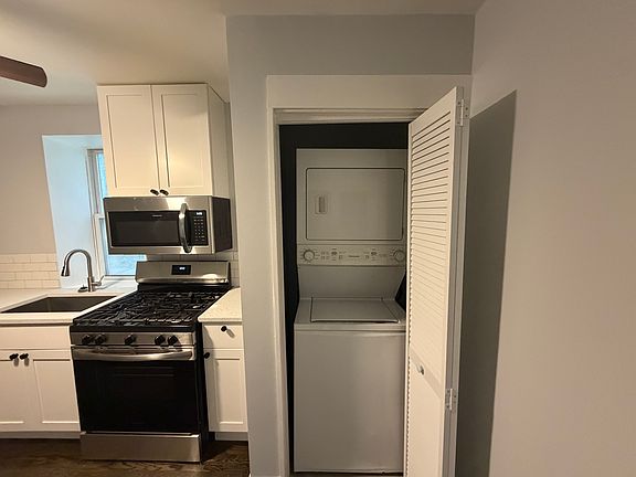3rd image of 2947 N Springfield Ave