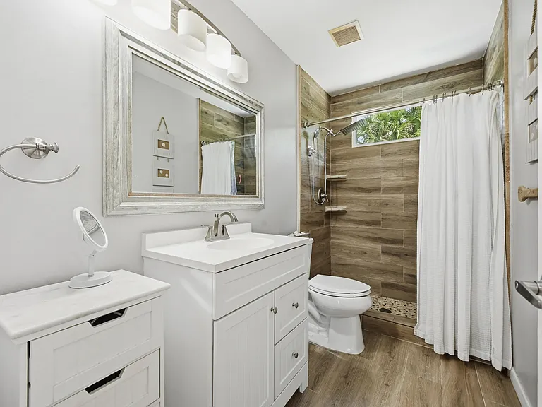 15073 Oak Chase Ct — Photo 36