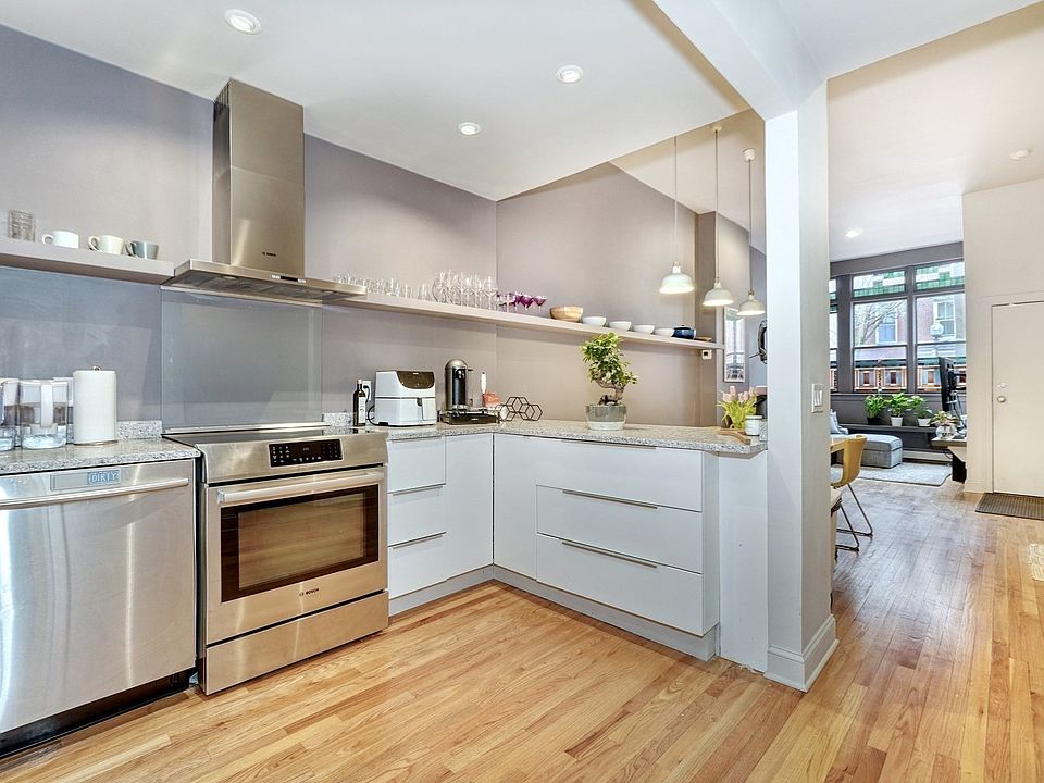 1st image of 70 Clarendon St #A