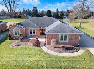 51437 Forster Ln, Shelby Township, MI 48316