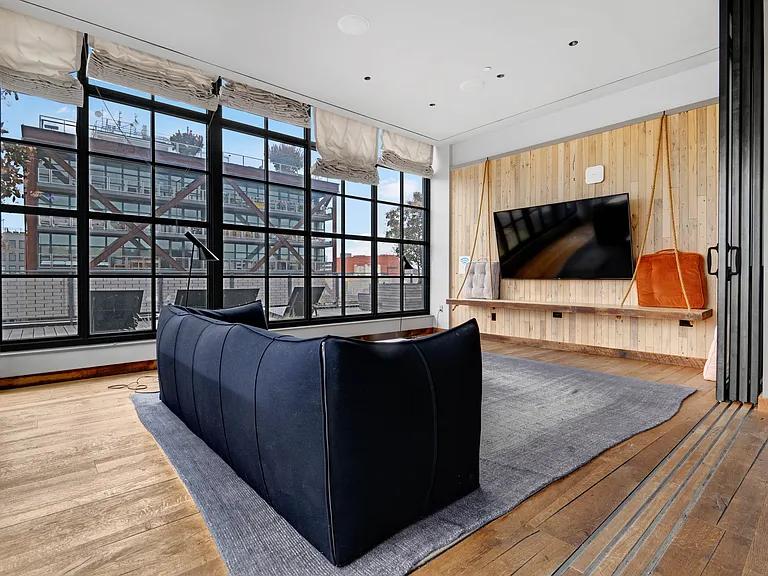 2030 8th St NW #Penthouse 4 — Photo 17