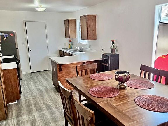 3rd image of 1909 Vista Verde Cir W