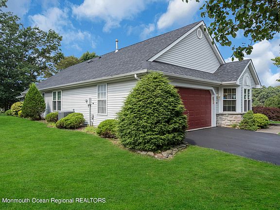 4th image of 3201 Flagstone Court