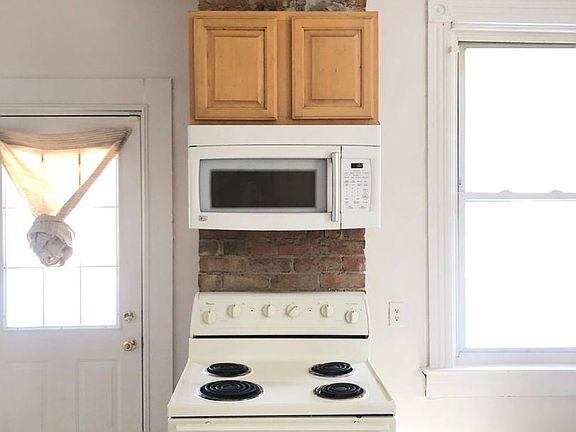 5th image of 710 Greenwood Ave