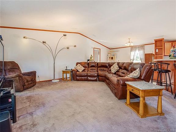 3rd image of 1244 Blake Dr