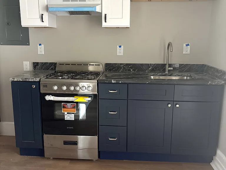 819 Main St #3 — Photo 6