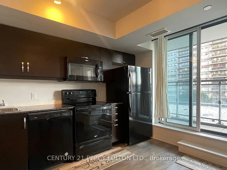 30 Meadowglen Pl #208 — Photo 10