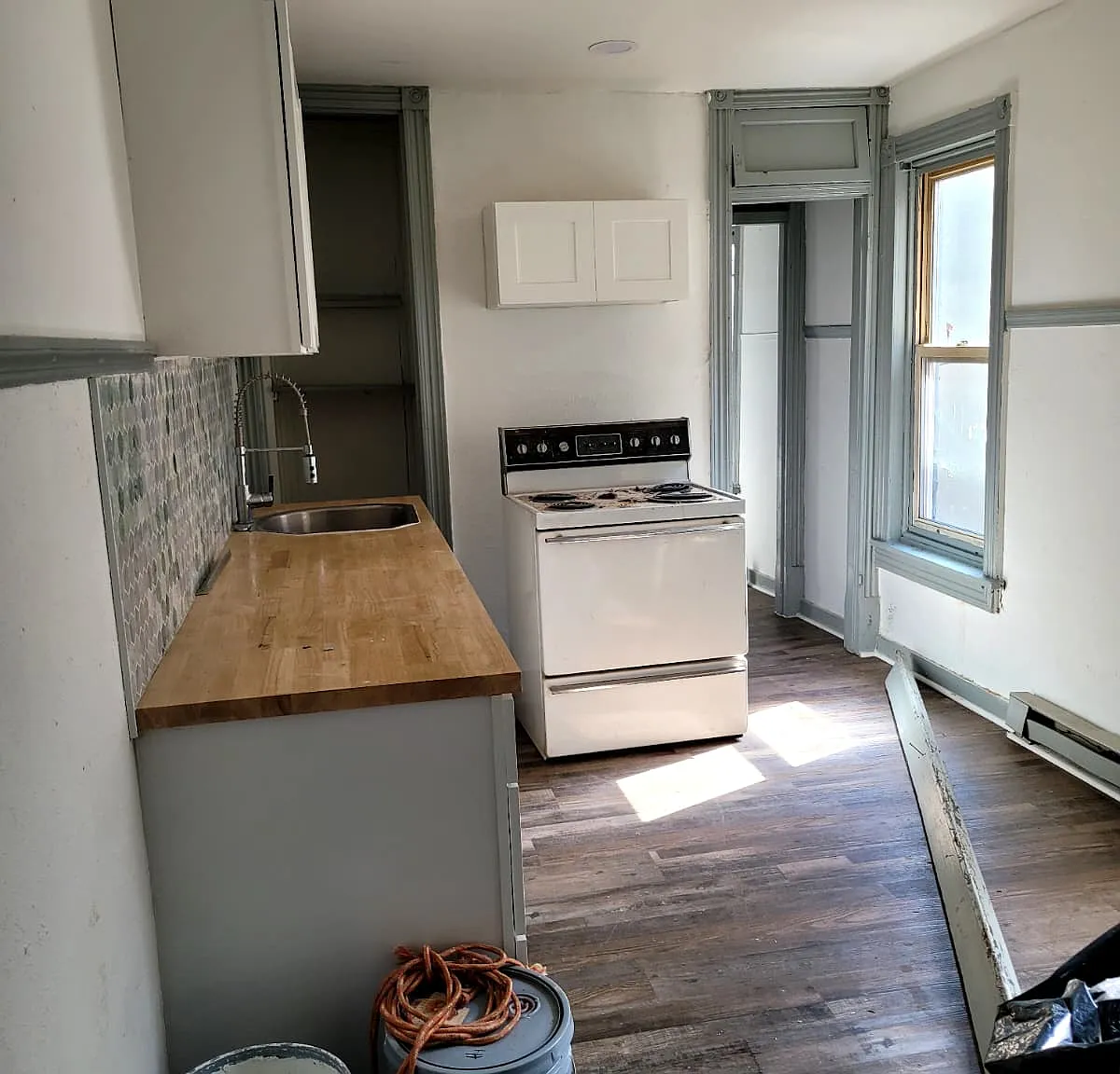 123 N Front St — Photo 1