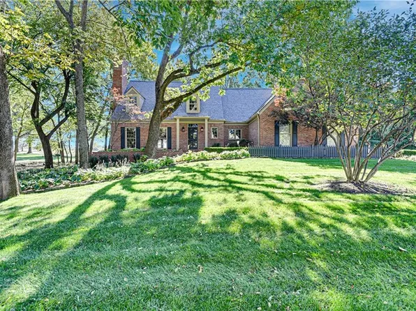 16856 S Highland Ridge Dr, Belton, MO 64012