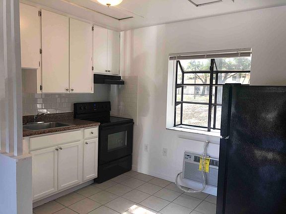 2nd image of 2122 Bradford St APT 508