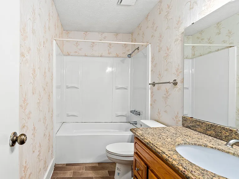 1309 Sanders St — Photo 12
