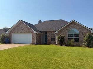 1816 Waterton Cir, Whitehouse, TX 75791