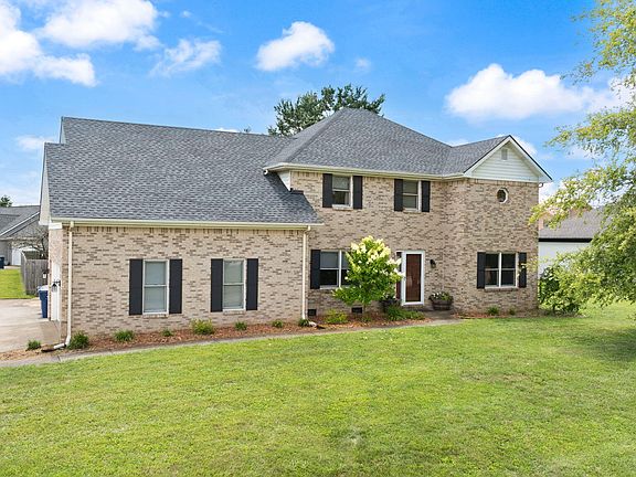4th image of 465 Summer Hill Dr