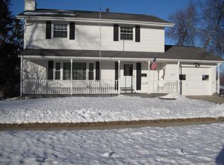 2405 23rd St NW, Rochester, MN 55901