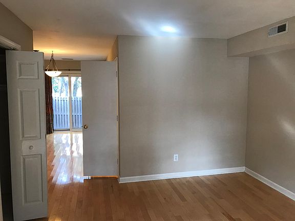 Den facing to foyer/kitchen