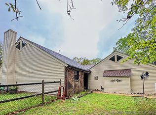 105 Summit Ridge Dr, Tahlequah, OK 74464